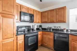 Photo #5: 6101371 Listing
