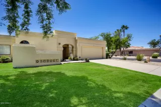 Photo #2: 6101404 Listing