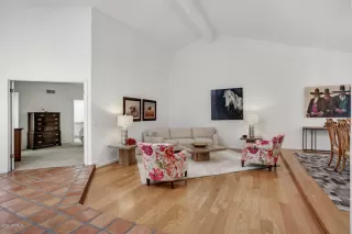 Photo #6: 6101404 Listing