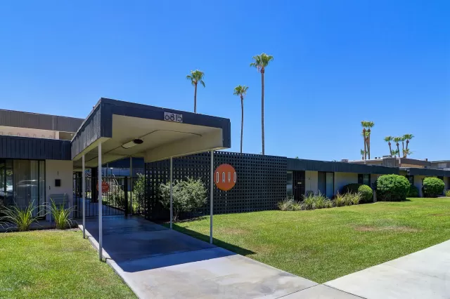 MLS: 6101497 Condo For Sale