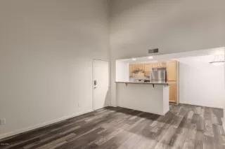 Photo #5: 6101566 Listing 