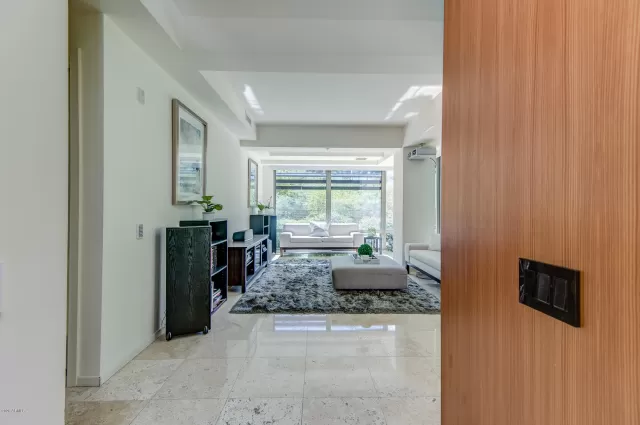 MLS: 6101605 Condo For Sale