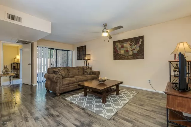 MLS: 6101647 Condo For Sale