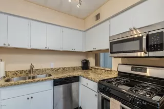 Photo #4: 6101647 Listing