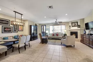 Photo #3: 6101805 Listing