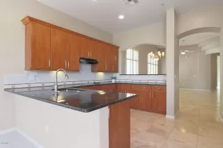 Photo #5: 6101907 Listing