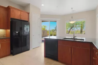 Photo #6: 6101907 Listing