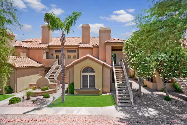 MLS: 6102034 Condo For Sale