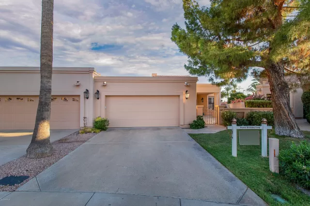 MLS: 6102208 Condo For Sale