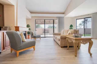 Photo #2: 6102208 Listing