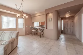 Photo #3: 6102371 Listing
