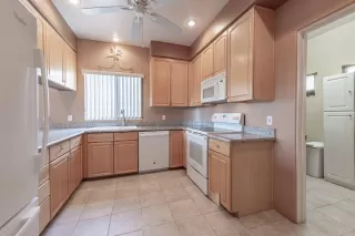 Photo #6: 6102371 Listing