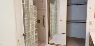 Photo #5: 6102395 Listing