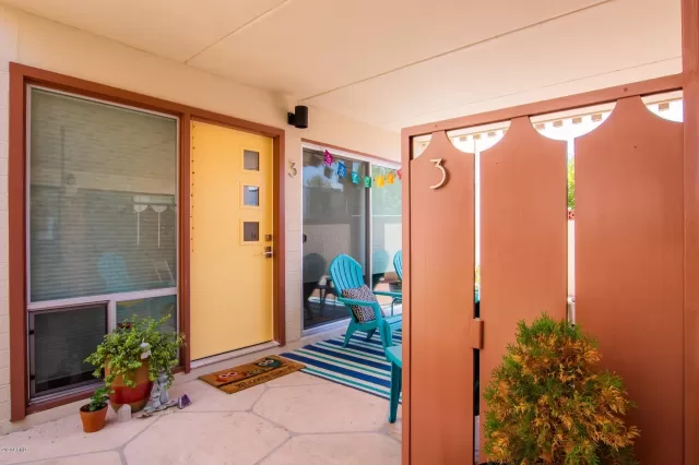 MLS: 6102408 Condo For Sale