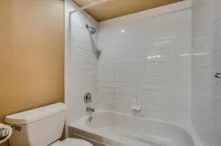 Photo #4: 6102587 Listing