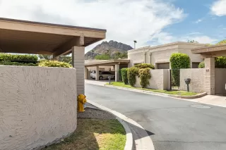 Photo #1: 6102621 Listing