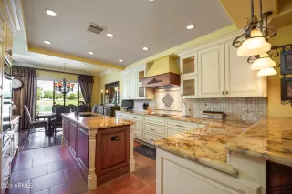 Photo #3: 6102655 Listing