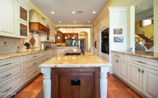 Photo #4: 6102655 Listing