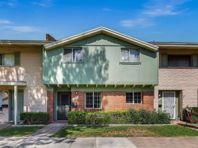 MLS: 6102785 Condo For Sale