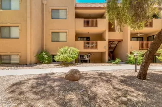 Photo #1: 6103132 Listing