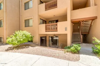 Photo #2: 6103132 Listing