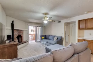 Photo #4: 6103132 Listing