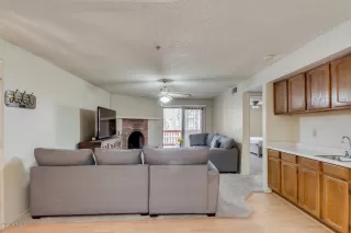 Photo #5: 6103132 Listing