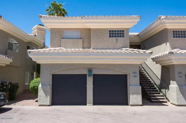 MLS: 6103253 Condo For Sale