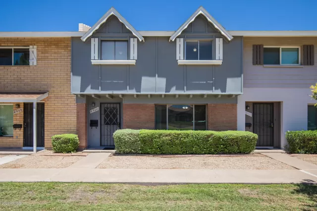 MLS: 6103289 Condo For Sale