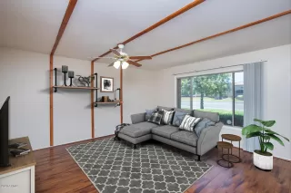 Photo #3: 6103289 Listing