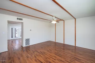 Photo #5: 6103289 Listing