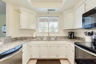 Photo #2: 6103338 Listing 