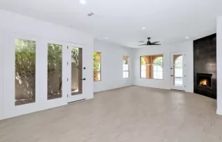 Photo #5: 6103375 Listing