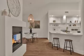 Photo #4: 6103425 Listing