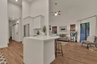 Photo #6: 6103425 Listing