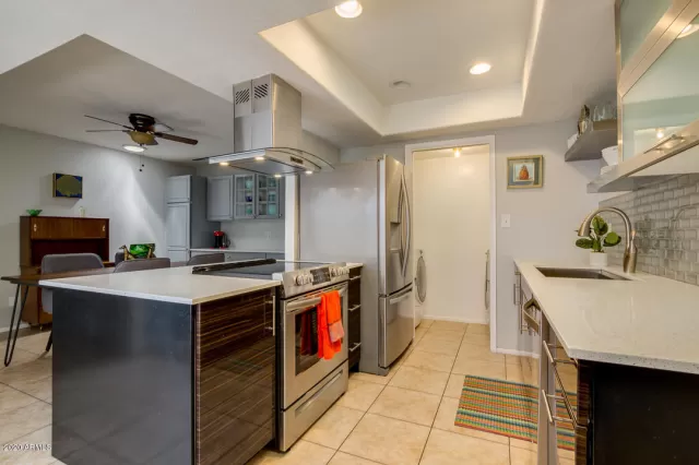 MLS: 6103650 Condo For Sale