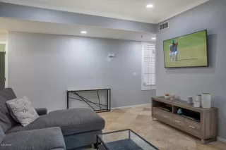 Photo #2: 6103686 Listing