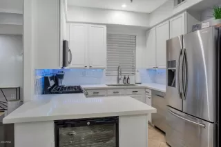 Photo #3: 6103686 Listing