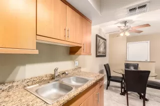 Photo #2: 6103789 Listing