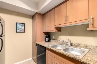 Photo #3: 6103789 Listing