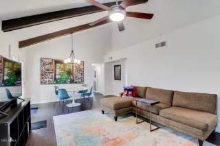 Photo #6: 6103970 Listing