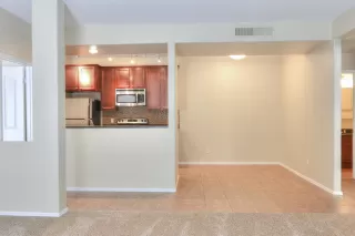 Photo #5: 6104034 Listing