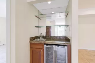 Photo #5: 6104045 Listing 