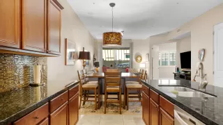 Photo #5: 6104049 Listing 