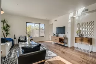 Photo #3: 6104056 Listing