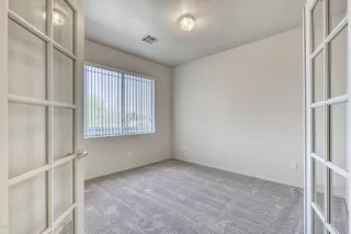 Photo #4: 6104103 Listing