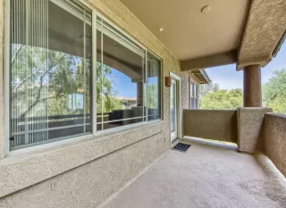 Photo #5: 6104103 Listing