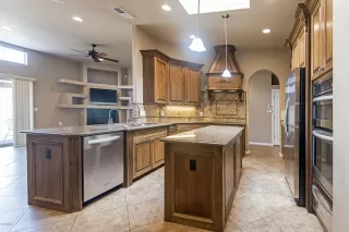 Photo #1: 6104278 Listing 