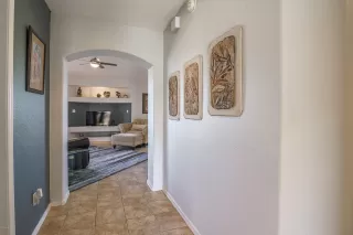 Photo #2: 6104344 Listing