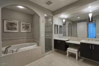 Photo #5: 6104363 Listing